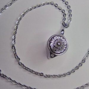 Magnifying Glass Oxidized Floral Loupe Pendant Necklace 20x Strong